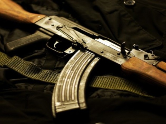 Контрабандні «подробиці» одного самогубства з допомогою «калаша»!