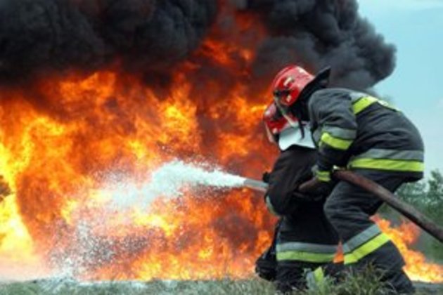 Вогонь охопив ліс навколо Оріховицького полігону