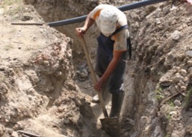До кінця року в Ужгороді змінять кілометр аварійного водопроводу (ФОТО)