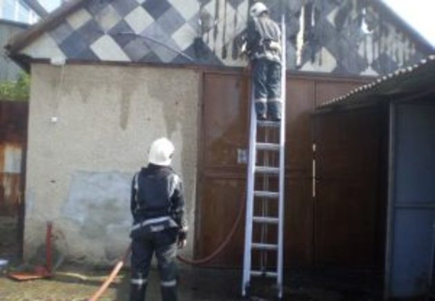 Вогнеборці гасили ринок, вщент забитий товаром (ФОТО)