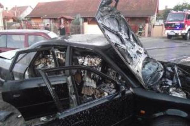 Закарпатський контрабандист скоїв ДТП в Угорщині: автівка з цигарками згоріла, 9 людей у лікарні (ФОТО)
