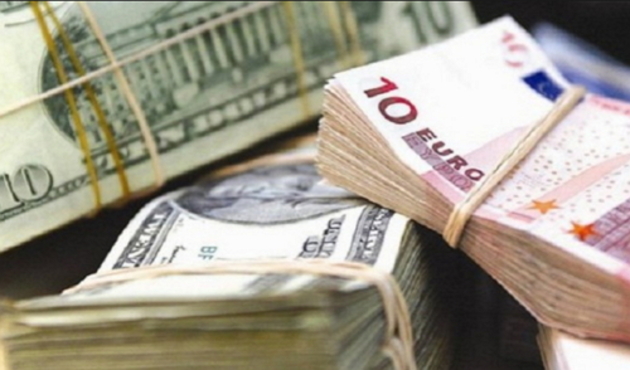 Наймані працівники поцупили у хазяїна 6500 доларів США та 500 Євро!