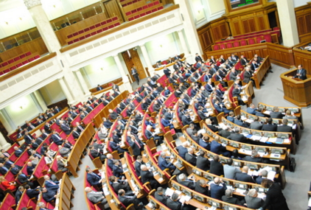 Нардепи, підконтрольні олігархам, розхитують ситуацію задля оголошення дострокових виборів у парламент