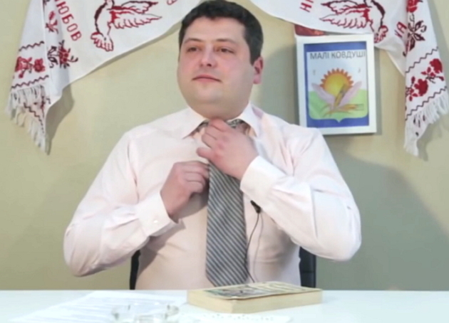 Зі смішного кандидата на голову села регоче весь народ! (ВІДЕО)