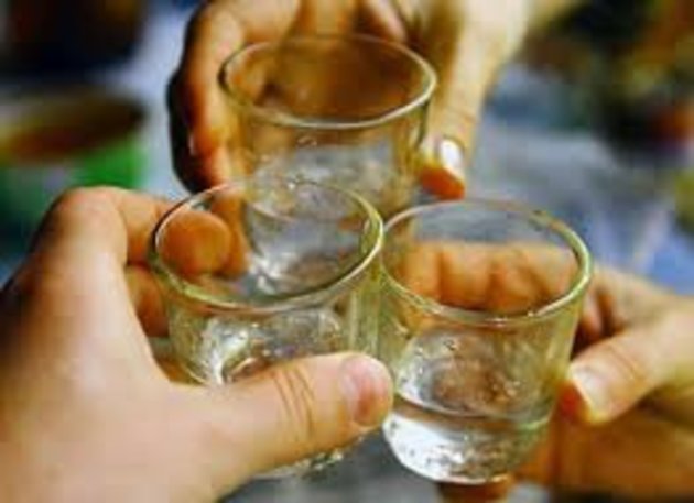 Всім виборцям - любителям випити «на шару»!