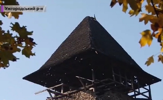 Одна з найкрасивіших старовинних будівель розвалюється просто на очах! (ВІДЕО)