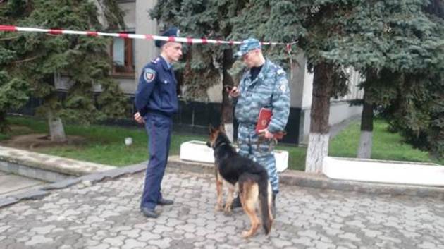 В Ужгороді «замінували» дві кав’ярні (ФОТО)