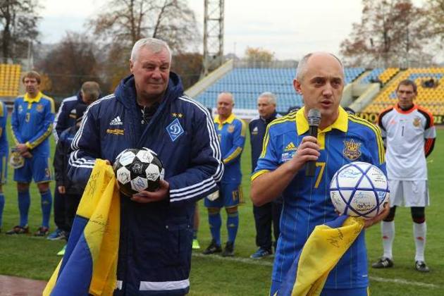 У місті над Ужем зіграли зірковий футбольний матч (ФОТО)