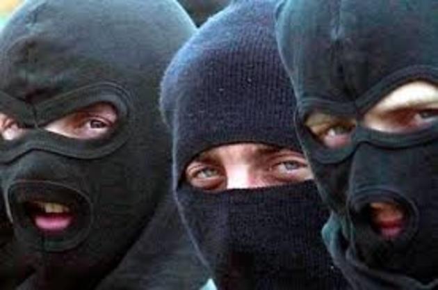Четверо грабіжників вдерлися серед ночі в будинок 53-річного закарпатця!
