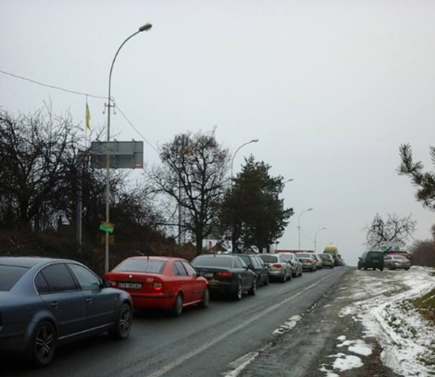 Крім українсько-угорського кордону, в автомобілістів є проблеми й на кордоні зі Словаччиною (ФОТО)