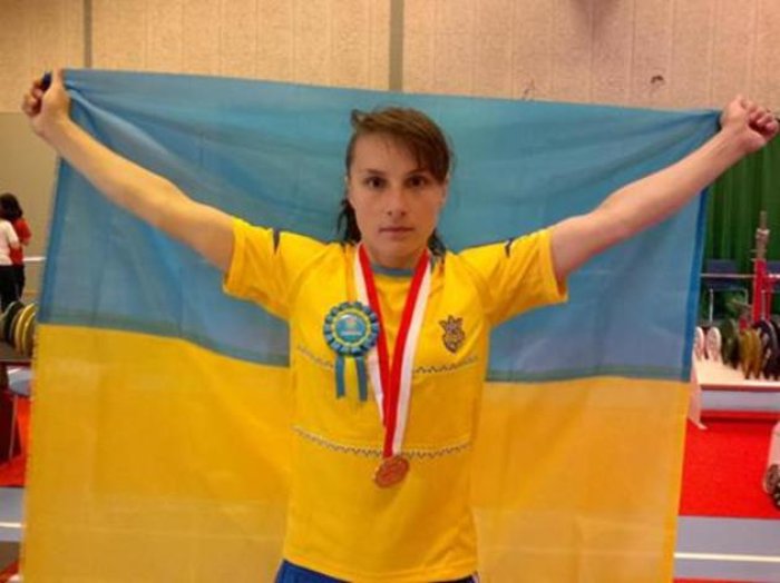 Наша Ліза з дівчат, які в дитинстві віддавали перевагу пістолетам і машинкам! (ФОТО)