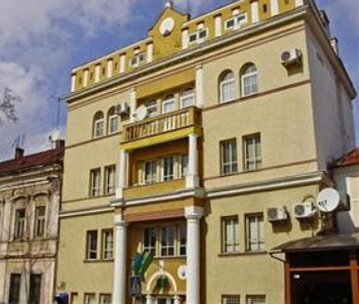 Яценюк у липні звільнив всю Закарпатську митницю ДФС, а тепер хоче ще й відлюструвати