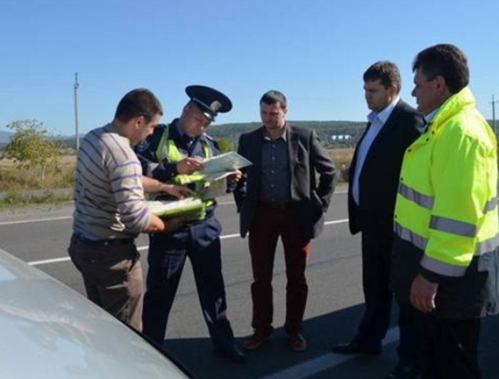 На дорогах Срібної Землі шукають тих, хто незаконно возить пасажирів