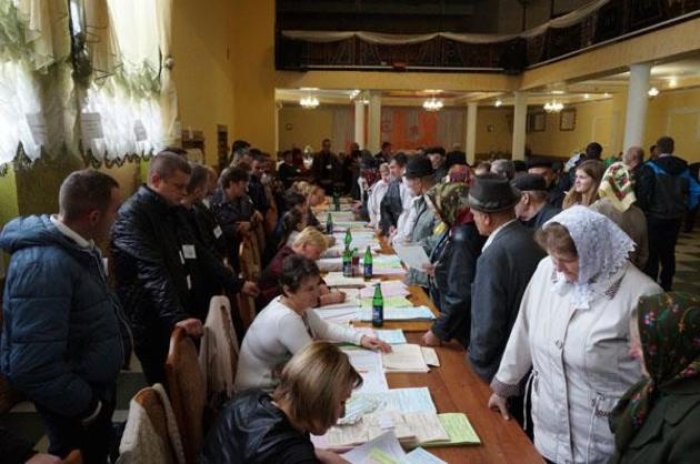 «Скорпіон» не вжалив - виборці охоче віддають свій голос!
