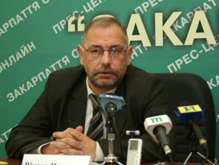 На Закарпатті вже важко комусь довіряти із соціологів
