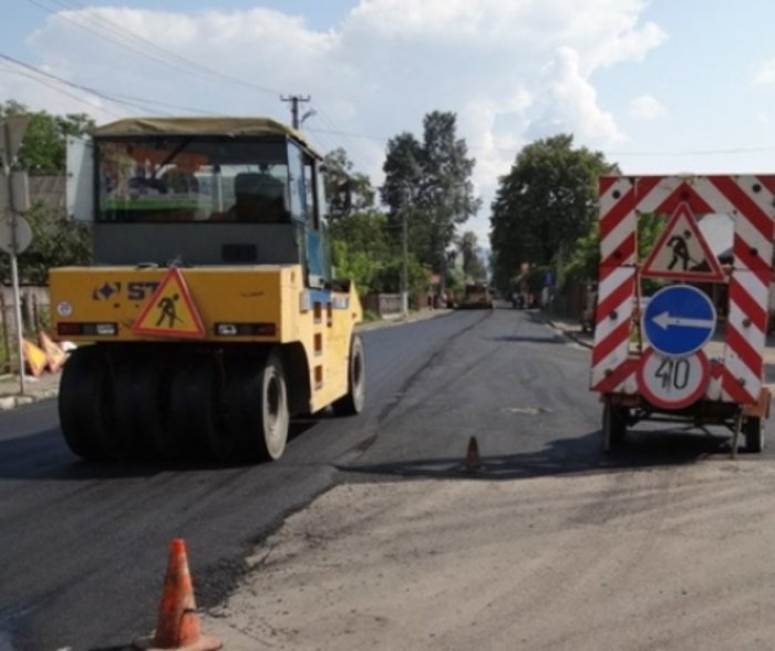 В Ужгороді обмежили рух транспорту на вулиці 8 Березня