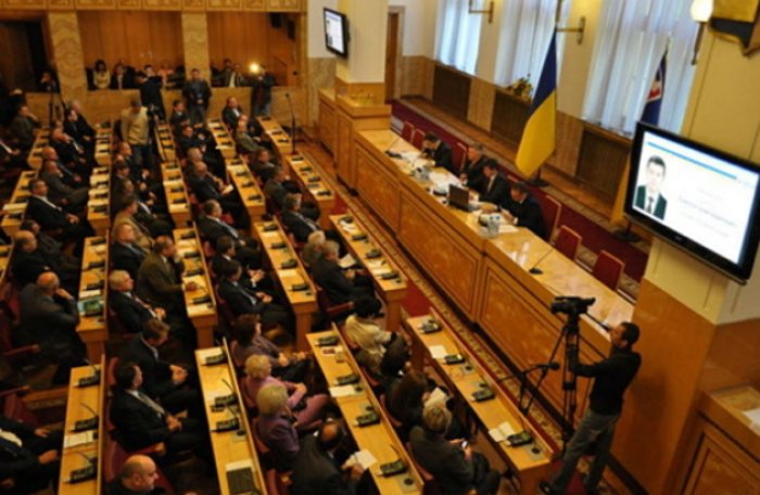 Приглядаємося до нових обласних депутатів - СПИСОК