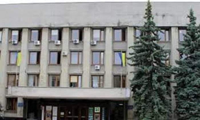 Міські обранці під «завісу» каденції безсоромно дерибанили на свою користь!