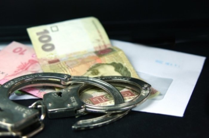На Хустщині «попався» лісівник-хабарник