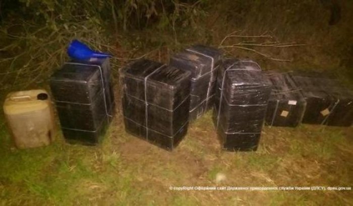 Стражі кордону затримали на Закарпатті міжнародне тріо контрабандистів (ФОТО, ВІДЕО)