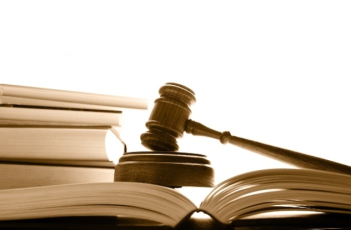 На Закарпатті судитимуть працівницю податкової