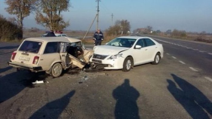 Жахлива ДТП відправила жінку-пасажирку на лікарняне ліжко!