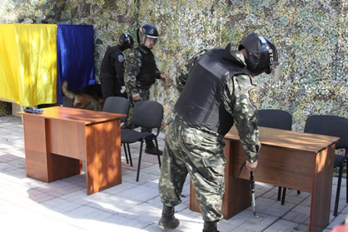 Керівництво закарпатської поліції терміново виїхало на місця можливого замінування в Ужгороді