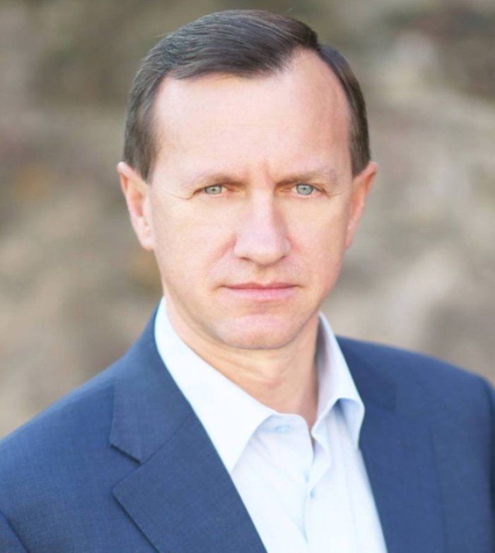 Виконавча структура влади м.Ужгород має бути максимально аполітизована!
