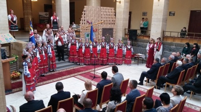 В Закарпатській ОДА під трембіту відзначають професійне свято аграріїв (ФОТОРЕПОРТАЖ)