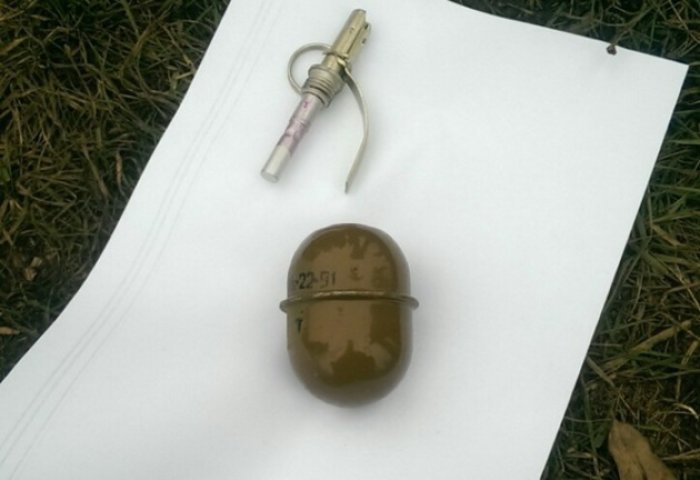 На блокпосту в Артемівську закарпатські правоохоронці затримали рецидивіста з бойовою гранатою (ФОТО)