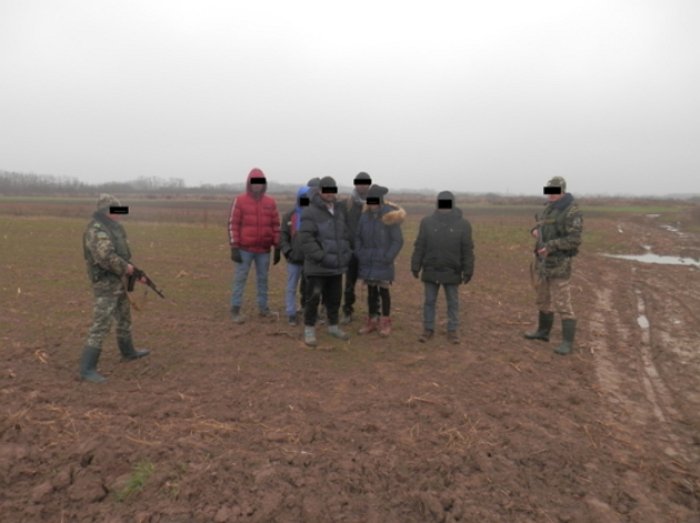 «Чудову сімку» нелегалів спіймали стражі кордону з державою Євросоюзу!