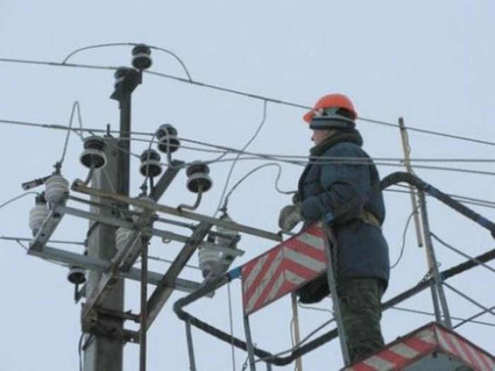 Комунальні служби працюють над відновленням енергопостачання лівобережної частини м.Ужгород
