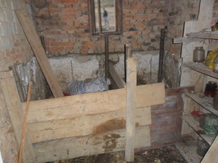 Дорогою до лікарні породілля від великої втрати крові померла...