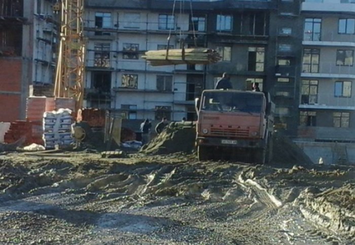 Фірма GAZDA регулярно порушує Правила благоустрою м.Ужгород (ФОТО)