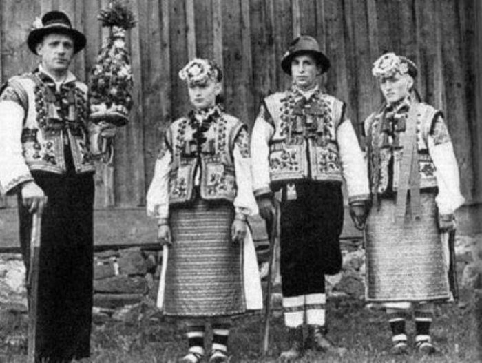 Українське весілля в старовинних фотографіях (ФОТОРЕПОРТАЖ)