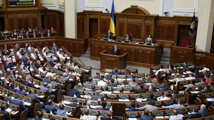 Хто і як із нардепів від Закарпаття у парламенті «клацали» за Бюджет-2016
