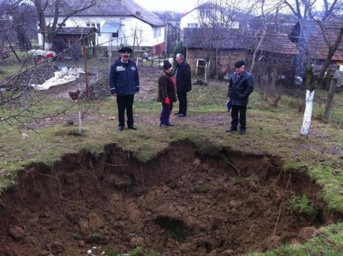 Солотвино-2: на Закарпатті провалюється земля під будинками