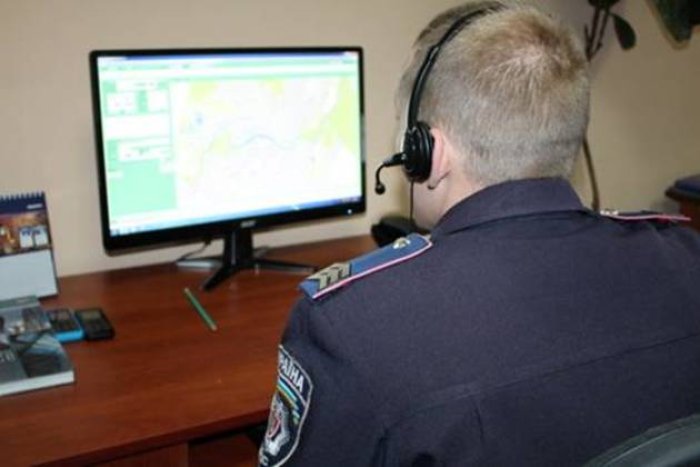 Ужгородській поліції дзвонять деякі неадекватні люди (АУДІО+18)