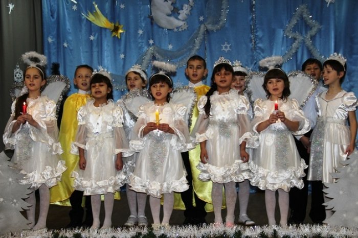 На Закарпатті митники виконали роль помічників Святого Миколая (ФОТО)