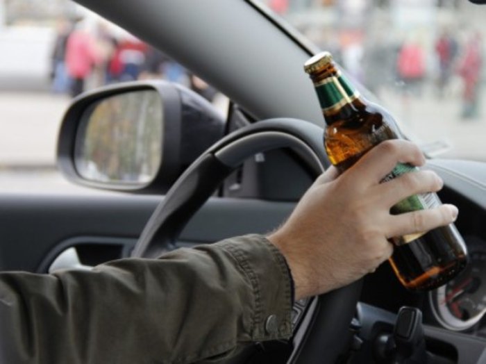 В Ужгороді розбиралися з п’яним водієм (18+)