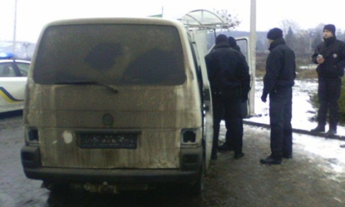 «Запакований» наркотиками мікроавтобус затримали у місті над Латорицею (ФОТО)