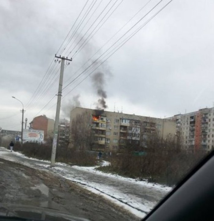 Жахлива пожежа у п’ятиповерхівці залишила ціле сімейство без даху над головою! (ФОТО, ВІДЕО)