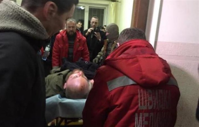 Вечірнє судове засідання в Ужгороді переривається викликами «швидкої»! (ФОТО, ВІДЕО)