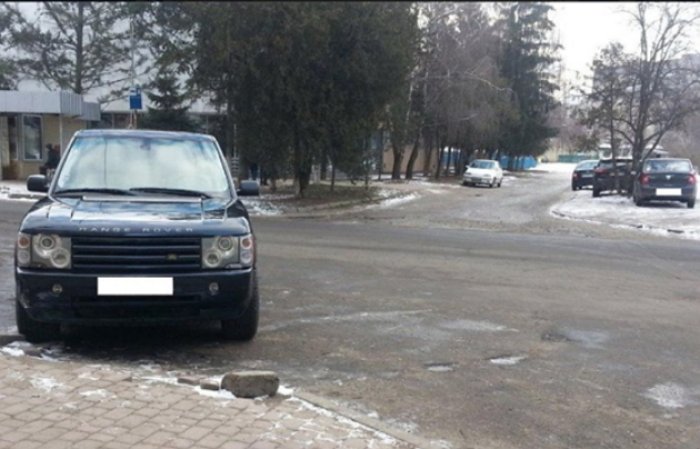 Як патрульні за «оленями» у закарпатській столиці слідкують! (ФОТО)