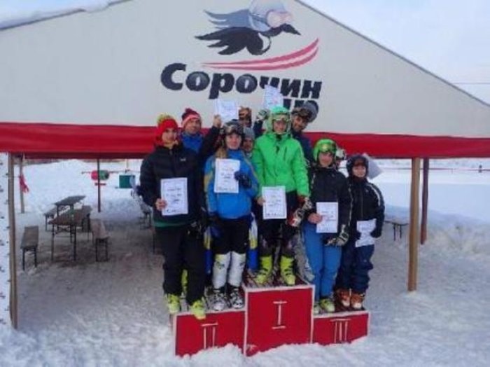 Гірськолижники Срібної Землі вибороли перше місце у етапі розіграшу Кубка України