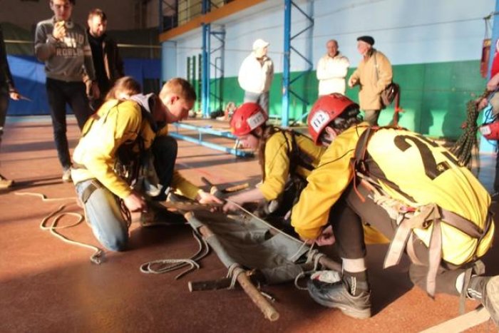 Перемогу в Ужгороді святкувала команда Закарпатського центру туризму (ВІДЕО)