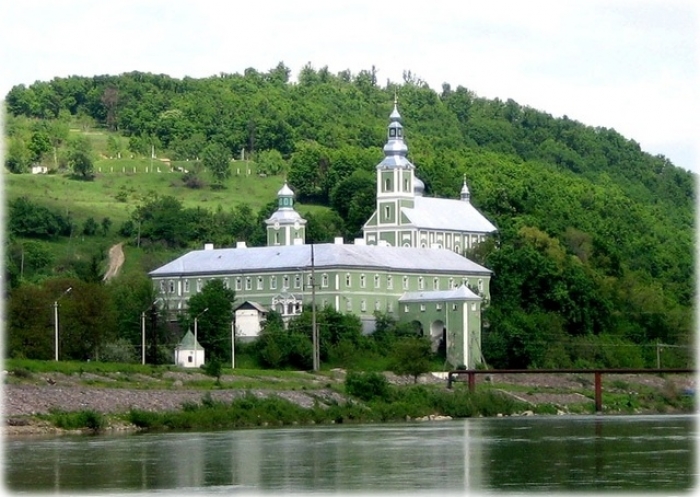 Свято-Миколаївський жіночий монастир - історична візитівка Мукачева