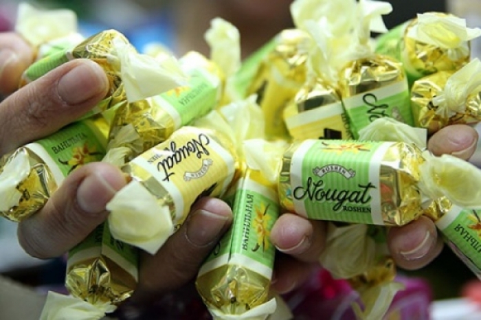 Діти в Ужгороді обікрали магазин солодощів