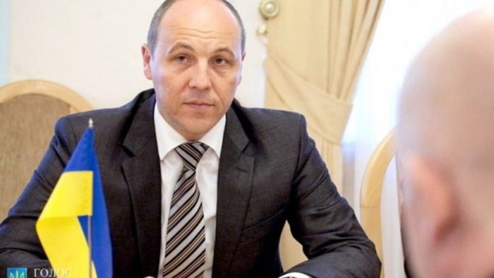 Відтепер у Раді виступатимуть тільки українською