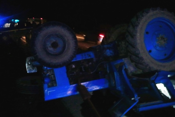 ДТП біля Мукачева: "Мерседес" перевернув трактор догори колесами